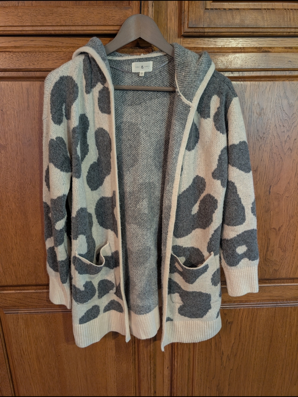 Lou & Grey Hooded Open-Front Leopard Cardigan - Beige & Gray
